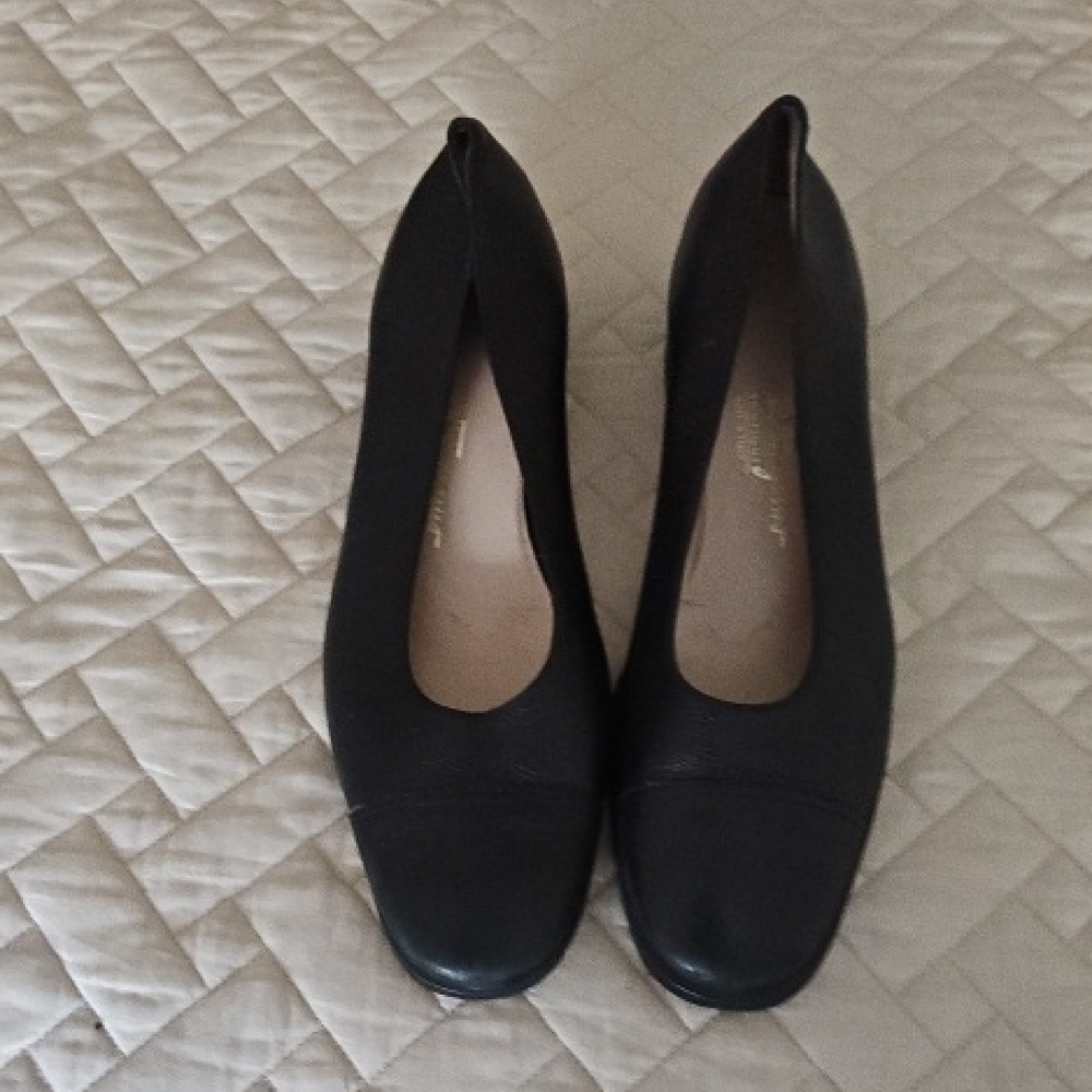 Salvatore Ferragamo Cap Toe Black Heels Women's 11 1/2